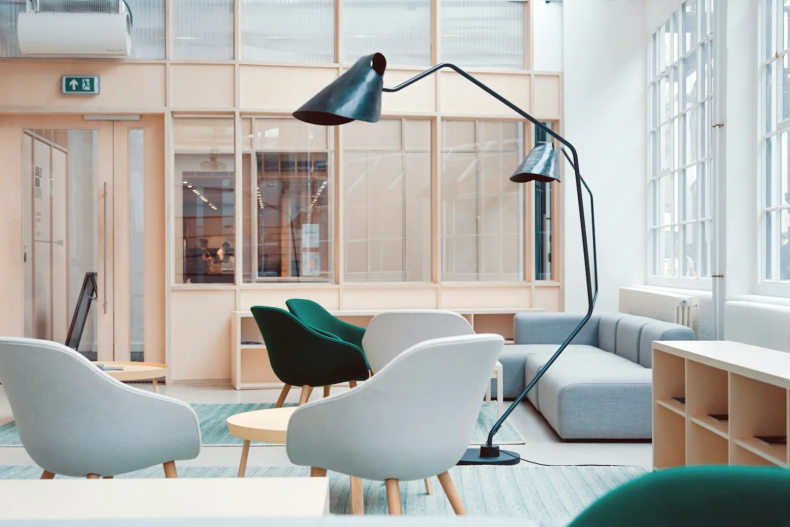 A Cosy Autumn Home Office: Warm Light, Soft Textures and a Calmer Desk for Shorter Days